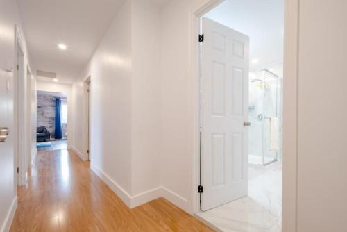 Nice River & Mountain View+4 Beds+Free parking in Saint Basile-Le-Grand (QC)