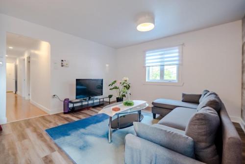 . Nice River & Mountain View+4 Beds+Free parking