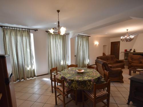 Attractive Holiday Home in Trarego Viggiona with Garden