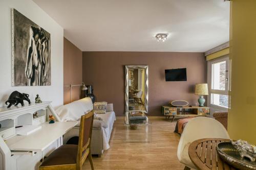  Duplex Jacuzzi in Figueres