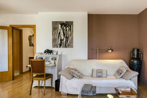  Duplex Jacuzzi, Unterkunft in Figueres
