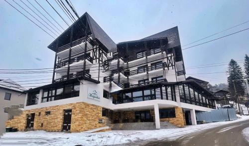 Hotel Margaritar in Poiana Tapului