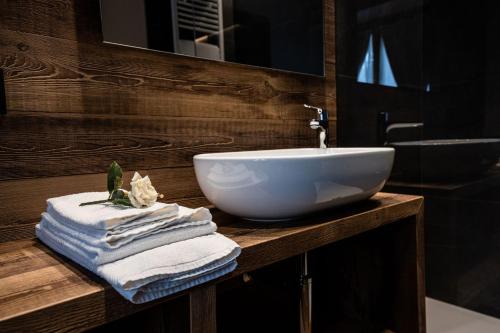 ALPINE DAYS Mountain Home – Madonna di Campiglio, TN