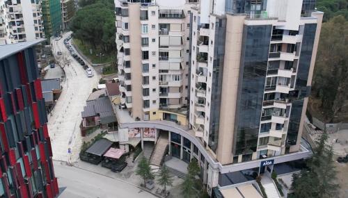 Seven Luxury Suites, Тирана (фото 10)