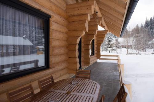Wild tree house in Varsag