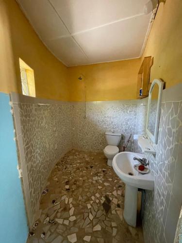 Ванна кімната, Campement & Centre artistique Tilyboo in Кафоунтін