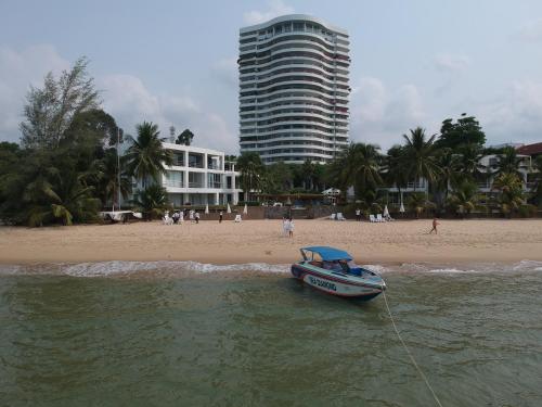 Rayong Seaview Condo 230 sqm condo, 2 bedroom