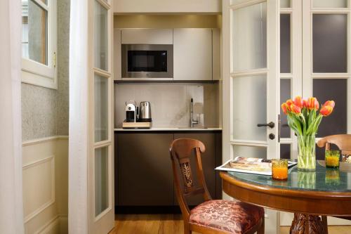 Palazzo Portinari Salviati Residenza D'Epoca near Loggia dei Lanzi