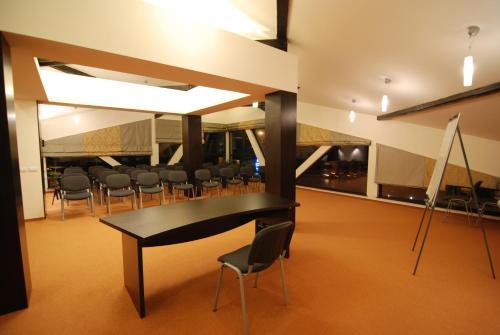 Hotel Ave Lux - image 5