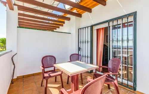 2 bedrooms, 4 beds