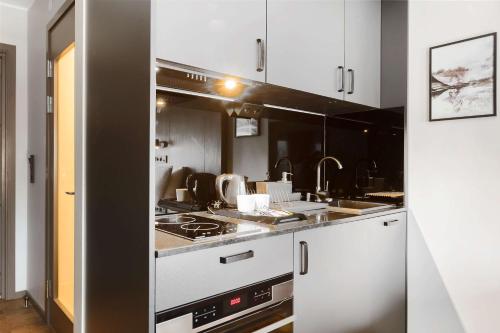 Konyha, Sure Hotel Studio by Best Western Bromma in Bromma