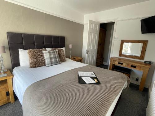 Lynton House - main image