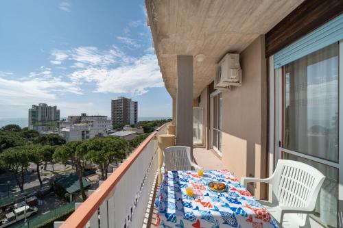 One-Bedroom Apartment image 2