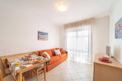 One-Bedroom Apartment image 5