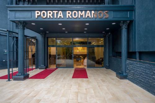 Porta Romanos Hotel