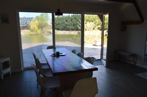 Intertranscoop Lake House in นอชไบช์