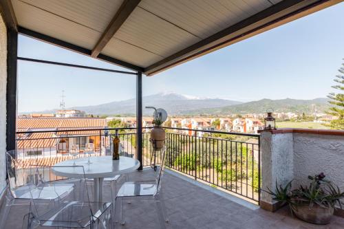  GuestHost - Giardini Naxos Apartment with Terrace near the Sea in Giardini-Naxos