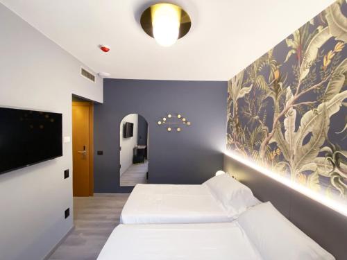 2 twin beds
