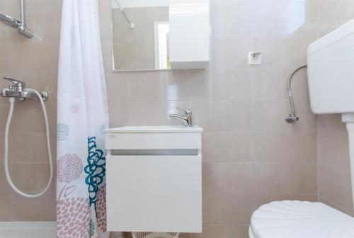 Three-Bedroom Apartment image 8