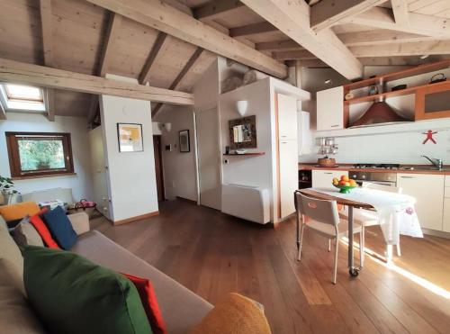 THE TINY HOUSE at Mergozzo, a stone's throw away from Lago Maggiore gîte à louer Gravellona Toce