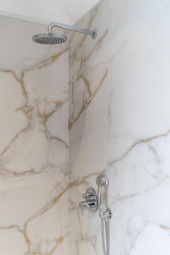 Golden Star - image 5