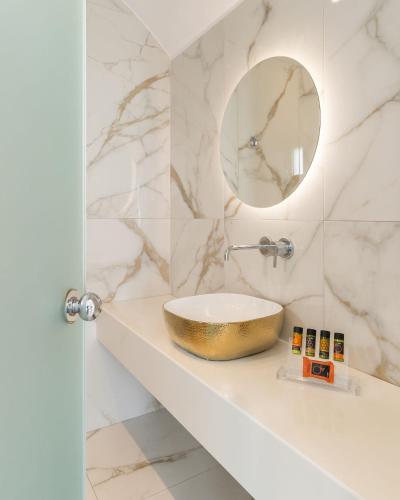 Golden Star - image 14