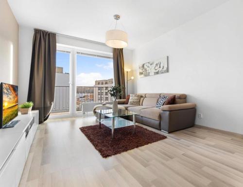 Sunflower - Modern large charming apartment with balcony, Bratislava (photo 6)