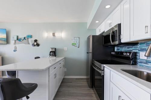 1BR Ocean Forest Plaza Balcony w Views - main image