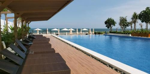 ARIA RESORT-3 bedrooms Seaview Blue sapphire resort Apartment,ho boi va bai bien mien phi,50m