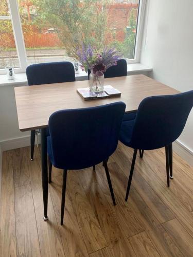 Comfy 2 bed house located at Wareham train station in Wareham