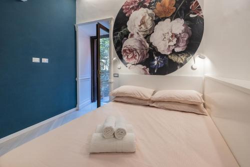 Rione Monti Studio Apt with private garden, Рим (фото 5)