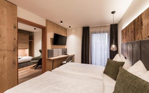 Hotel Klostersepp Room Type - Family Room - Two Connected Rooms