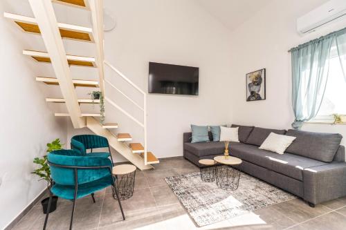 Ocean blue modern apartment for 8 Ocean blue modern apartment for 8