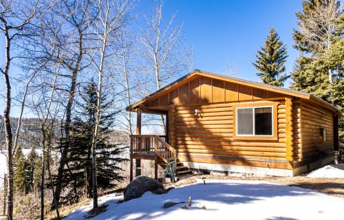 Half Moon Lake Lodge - main image
