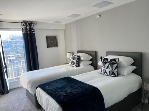 Modern & Spacious 2 bed Merchant City Apart-High St, Glasgow (photo 6)