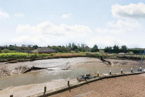 16 The Boathouse - image 11
