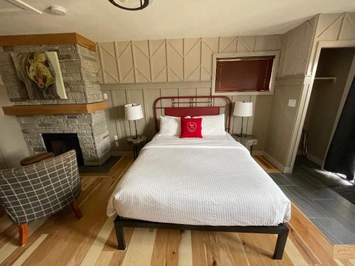 Bear Hill Lodge