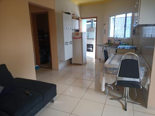 Casa com piscina , churrasqueira, Wi-Fi, em rua de Areia a 1km da praia, bairro sussegado, proibido  in ชาร์ดิงดาสปาลเมย์ราส