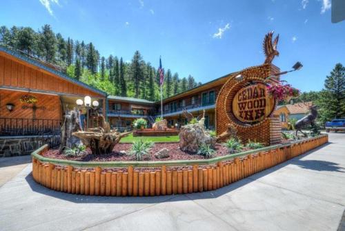 Cedar Wood Inn - main image