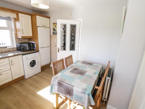 The Cromlech Cottage Portnoo - image 13