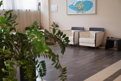 克雷莫纳皇宫酒店 