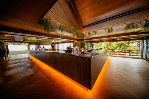 مكتب استقبال 24 ساعة