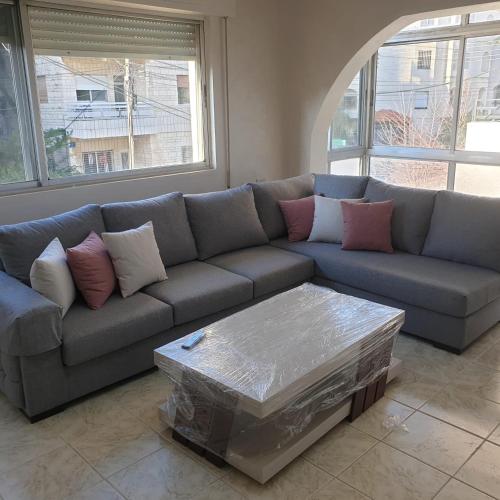 شقة مفروشة في ام اذينة, Amman