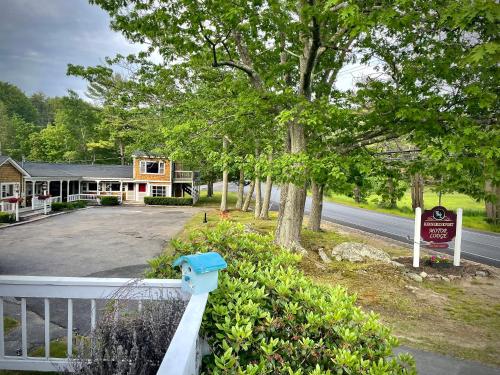 Kennebunkport Motor Lodge - image 36
