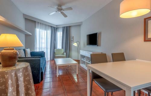Apartamentos Hg Tenerife Sur - image 10