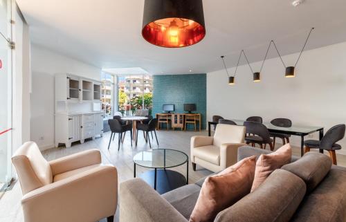 Apartamentos Hg Tenerife Sur - image 11