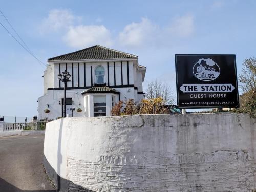 The Station Guest House - Accommodation - Brixham