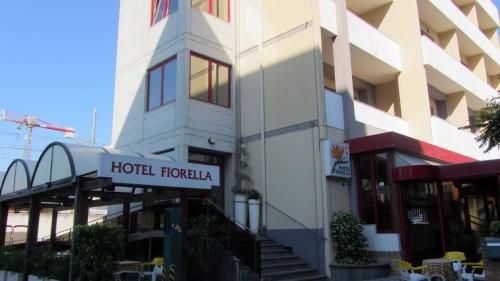 Hotel Fiorella - image 8