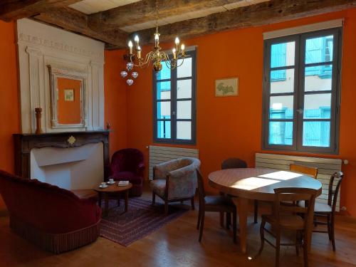 La Maison de l'Imagier, terrasse sur le toit gîte à louer Villefranche-de-Rouergue