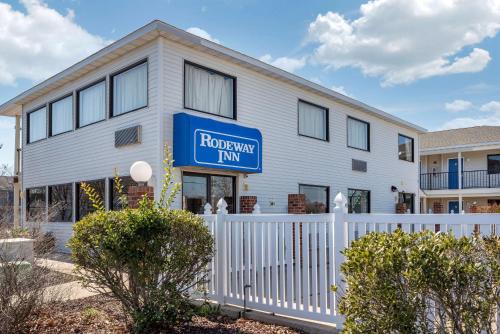 Rodeway Inn & Suites - Rehoboth Beach